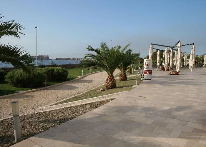 Saraceno Al Faro Hotel 4*