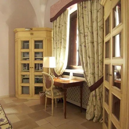 Hotell Saraceno Al Faro Taranto