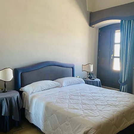 Saraceno Al Faro 4* טאראנטו
