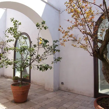 Hotell Saraceno Al Faro 4*