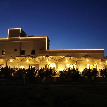 Saraceno Al Faro מלון 4*