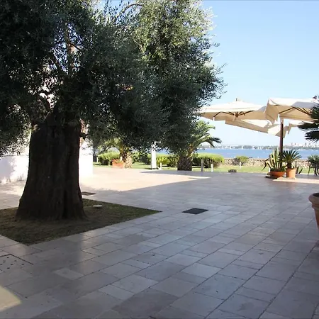 Hotell Saraceno Al Faro Taranto